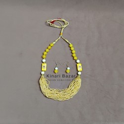 Ladies Glass Beads Necklace Ladies Glass Beads Necklace