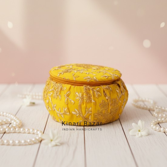 Round Embroidered Bangle Gift Box